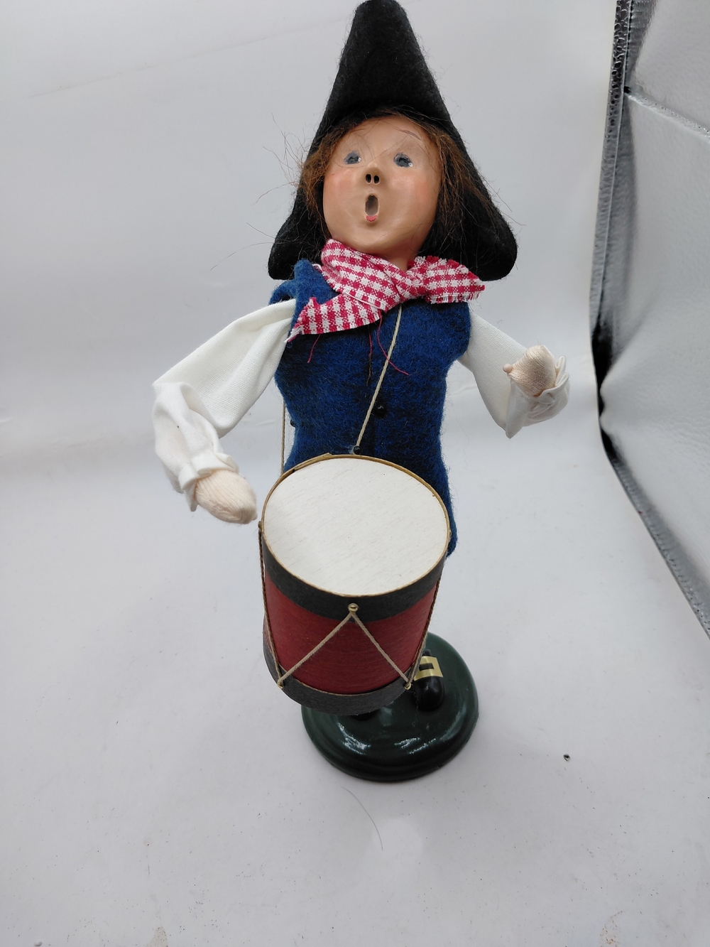 2005 Byers Choice Williamsburg Colonial Drummer Boy